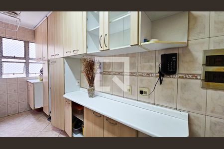 Apartamento à venda com 64m², 3 quartos e 1 vagaÁrea de Serviço