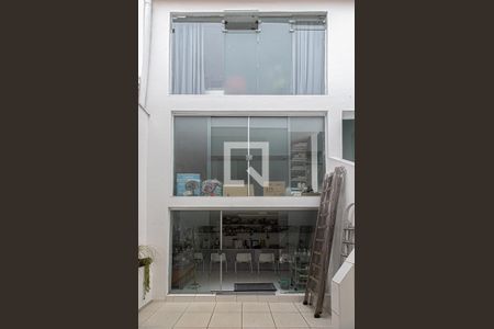 Casa à venda com 237m², 3 quartos e 4 vagas Casa à venda com 237m², 3 quartos e 4 vagasatelier1