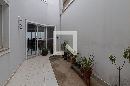 Casa à venda com 237m², 3 quartos e 4 vagas Casa à venda com 237m², 3 quartos e 4 vagasjardim de inverno
