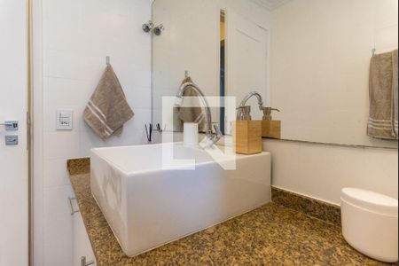 Apartamento à venda com 110m², 3 quartos e 1 vaga Apartamento à venda com 110m², 3 quartos e 1 vagaBanheiro da Suíte