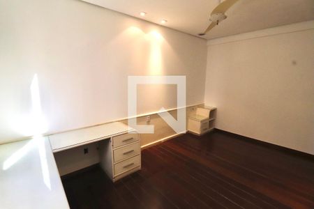 Apartamento para alugar com 242m², 4 quartos e 3 vagas Apartamento para alugar com 242m², 4 quartos e 3 vagasQuarto 4