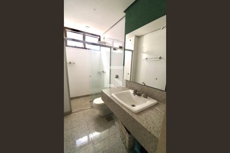 Apartamento para alugar com 242m², 4 quartos e 3 vagas Apartamento para alugar com 242m², 4 quartos e 3 vagasBanheiro 2