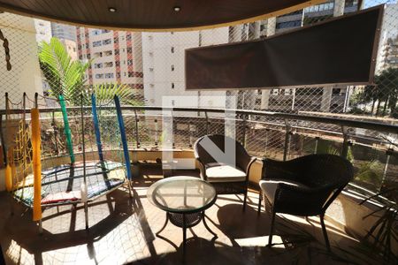 Apartamento para alugar com 242m², 4 quartos e 3 vagas Apartamento para alugar com 242m², 4 quartos e 3 vagasVaranda 2