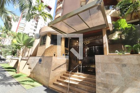 Apartamento para alugar com 242m², 4 quartos e 3 vagas Apartamento para alugar com 242m², 4 quartos e 3 vagasFachada do Prédio