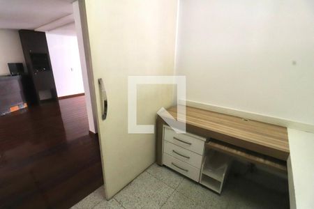 Apartamento para alugar com 242m², 4 quartos e 3 vagas Apartamento para alugar com 242m², 4 quartos e 3 vagasQuarto 5