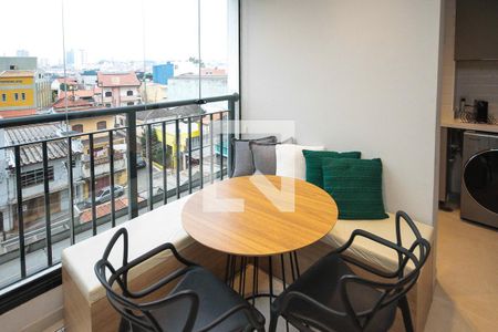 Apartamento à venda com 60m², 2 quartos e 1 vaga Apartamento à venda com 60m², 2 quartos e 1 vagaVaranda