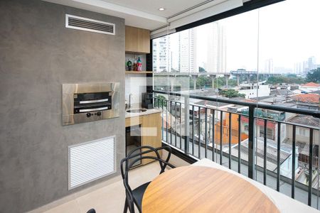 Apartamento à venda com 60m², 2 quartos e 1 vaga Apartamento à venda com 60m², 2 quartos e 1 vagaVaranda