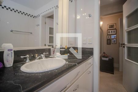 Apartamento à venda com 168m², 2 quartos e 2 vagasBanheiro da Suíte