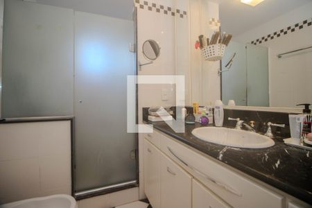 Apartamento à venda com 168m², 2 quartos e 2 vagasBanheiro da Suíte