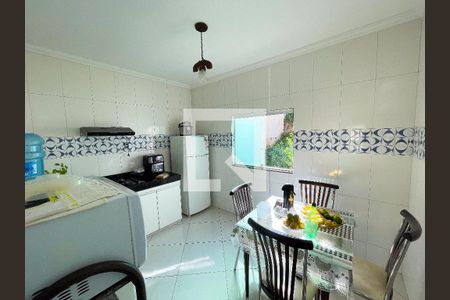 Casa à venda com 250m², 6 quartos e 8 vagasCozinha