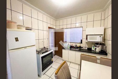 Casa à venda com 250m², 6 quartos e 8 vagasCozinha