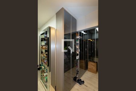 Apartamento à venda com 342m², 4 quartos e 4 vagas Apartamento à venda com 342m², 4 quartos e 4 vagasCloset da Suíte 1
