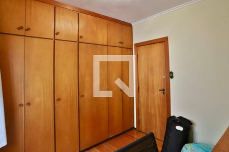 Casa à venda com 227m², 4 quartos e 2 vagas Casa à venda com 227m², 4 quartos e 2 vagasQuarto 2