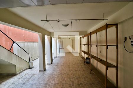 Casa à venda com 227m², 4 quartos e 2 vagas Casa à venda com 227m², 4 quartos e 2 vagasQuintal