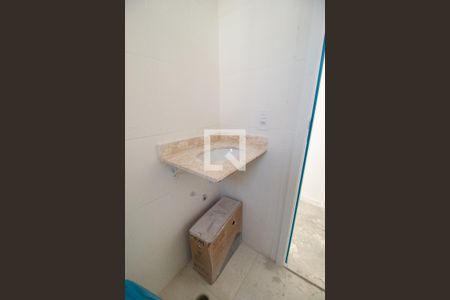 Apartamento à venda com 57m², 2 quartos e 1 vaga Apartamento à venda com 57m², 2 quartos e 1 vagaBanheiro