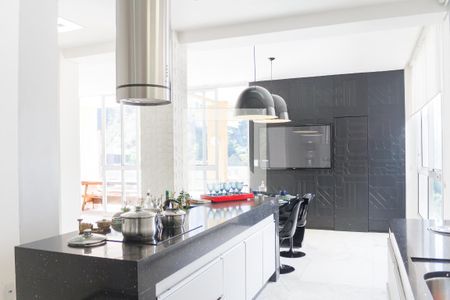 Casa de condomínio à venda com 700m², 4 quartos e 5 vagas Casa de condomínio à venda com 700m², 4 quartos e 5 vagascozinha