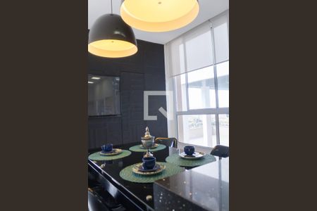 Casa de condomínio à venda com 700m², 4 quartos e 5 vagas Casa de condomínio à venda com 700m², 4 quartos e 5 vagascozinha