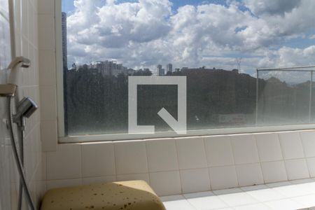 Casa de condomínio à venda com 700m², 4 quartos e 5 vagas Casa de condomínio à venda com 700m², 4 quartos e 5 vagassauna