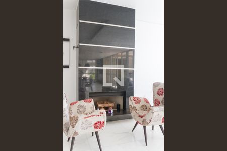 Casa de condomínio à venda com 700m², 4 quartos e 5 vagas Casa de condomínio à venda com 700m², 4 quartos e 5 vagassala de visitas 1