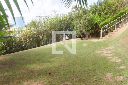 Casa de condomínio à venda com 700m², 4 quartos e 5 vagas Casa de condomínio à venda com 700m², 4 quartos e 5 vagasQuintal