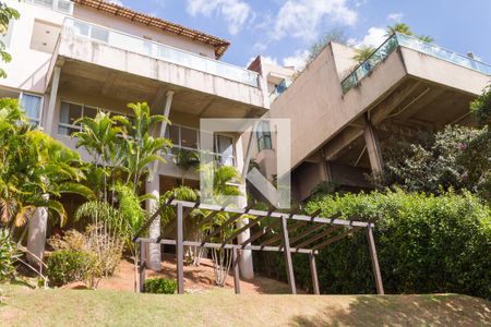 Casa de condomínio à venda com 700m², 4 quartos e 5 vagas Casa de condomínio à venda com 700m², 4 quartos e 5 vagasQuintal