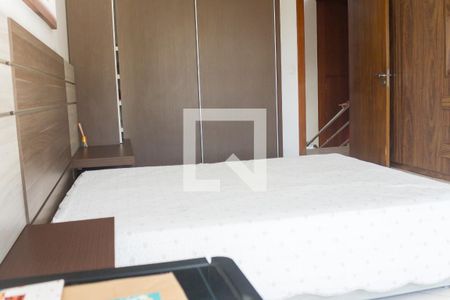 Casa de condomínio à venda com 700m², 4 quartos e 5 vagas Casa de condomínio à venda com 700m², 4 quartos e 5 vagassuite 3