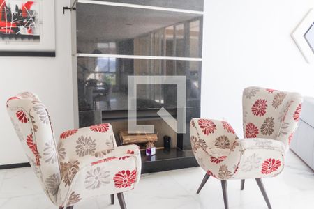 Casa de condomínio à venda com 700m², 4 quartos e 5 vagas Casa de condomínio à venda com 700m², 4 quartos e 5 vagassala de visitas 1