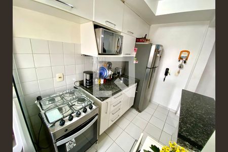 Apartamento à venda com 60m², 2 quartos e 1 vaga Apartamento à venda com 60m², 2 quartos e 1 vagaCozinha e Área de Serviço