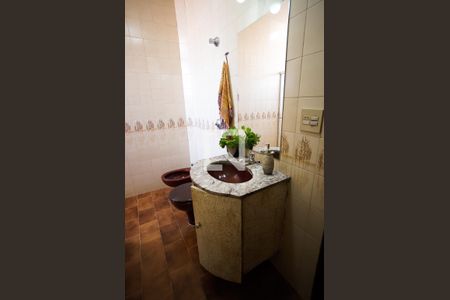 Casa de condomínio à venda com 117m², 4 quartos e 2 vagas Casa de condomínio à venda com 117m², 4 quartos e 2 vagasBanheiro 2