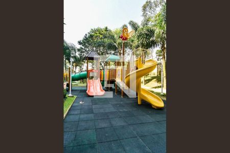 Apartamento à venda com 242m², 3 quartos e 3 vagasÁrea comum - Playground