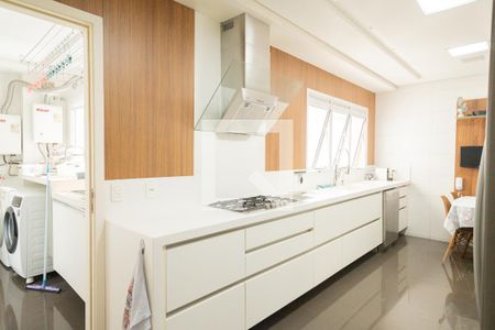 Apartamento à venda com 242m², 3 quartos e 3 vagasCozinha