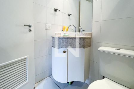 Apartamento à venda com 242m², 3 quartos e 3 vagasBanheiro de serviço