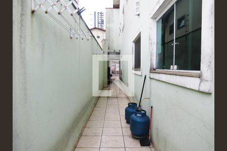 Casa à venda com 170m², 3 quartos e 3 vagasCorredor Externo