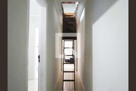 Casa à venda com 170m², 3 quartos e 3 vagasCorredor Interno Superior - Entrada Sótão