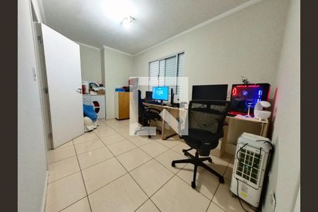 Casa à venda com 170m², 3 quartos e 3 vagas Casa à venda com 170m², 3 quartos e 3 vagasQuarto 2