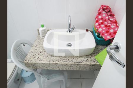 Casa à venda com 170m², 3 quartos e 3 vagasBanheiro Quarto 2 - Cuba