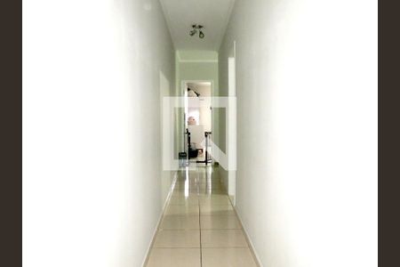 Casa à venda com 170m², 3 quartos e 3 vagasCorredor Interno Superior