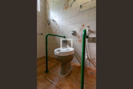 Casa à venda com 386m², 8 quartos e 2 vagasBanheiro