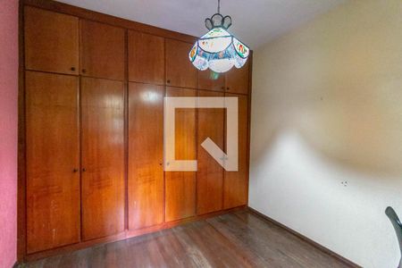 Casa à venda com 386m², 8 quartos e 2 vagasQuarto 3