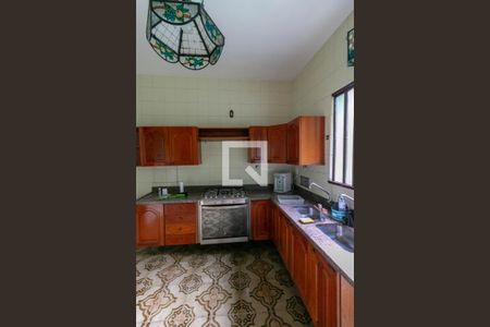 Casa à venda com 386m², 8 quartos e 2 vagasCozinha