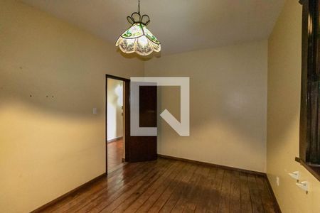 Casa à venda com 386m², 8 quartos e 2 vagasQuarto 6