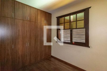 Casa à venda com 386m², 8 quartos e 2 vagasQuarto 9