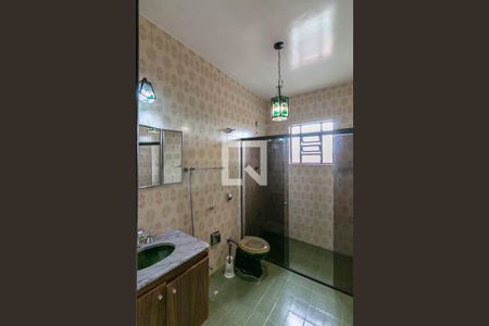 Casa à venda com 386m², 8 quartos e 2 vagasBanheiro 4