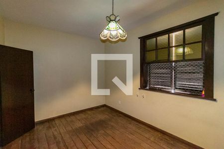 Casa à venda com 386m², 8 quartos e 2 vagasQuarto 6