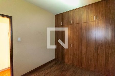 Casa à venda com 386m², 8 quartos e 2 vagasQuarto 9