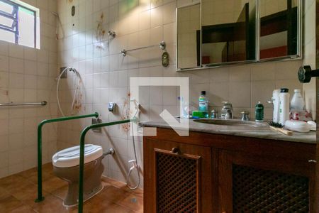 Casa à venda com 386m², 8 quartos e 2 vagasBanheiro