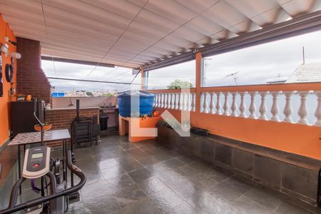 Casa à venda com 210m², 3 quartos e 3 vagas Casa à venda com 210m², 3 quartos e 3 vagasÁrea comum - Churrasqueira