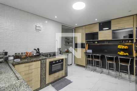 Casa à venda com 210m², 3 quartos e 3 vagas Casa à venda com 210m², 3 quartos e 3 vagasCozinha