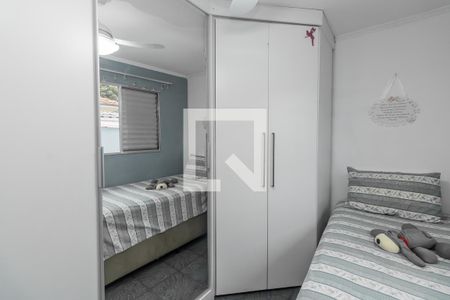 Casa à venda com 210m², 3 quartos e 3 vagas Casa à venda com 210m², 3 quartos e 3 vagasQuarto 2