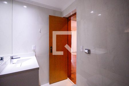 Apartamento à venda com 113m², 3 quartos e 3 vagas Apartamento à venda com 113m², 3 quartos e 3 vagasBanheiro da Suite